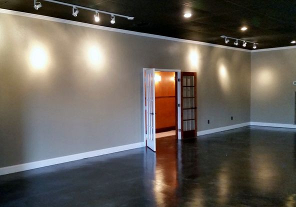 5002 Kingston Pike, Knoxville, TN 37919